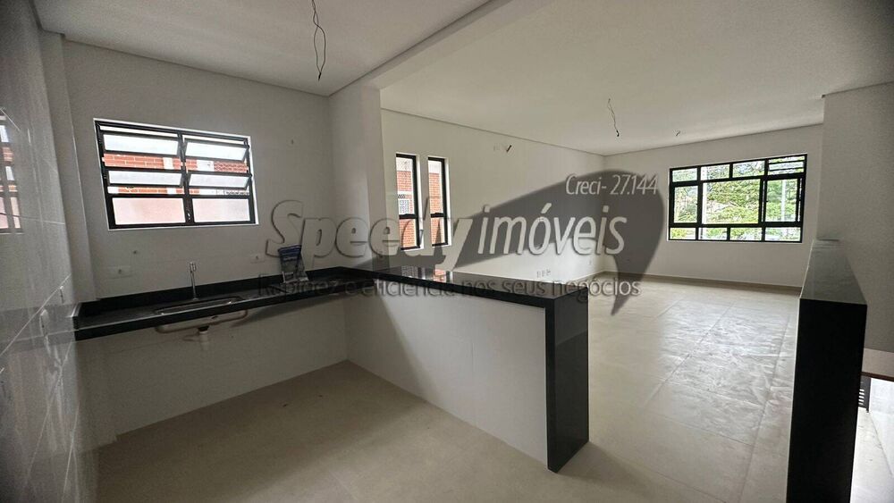 Casa à venda com 2 quartos, 80m² - Foto 4