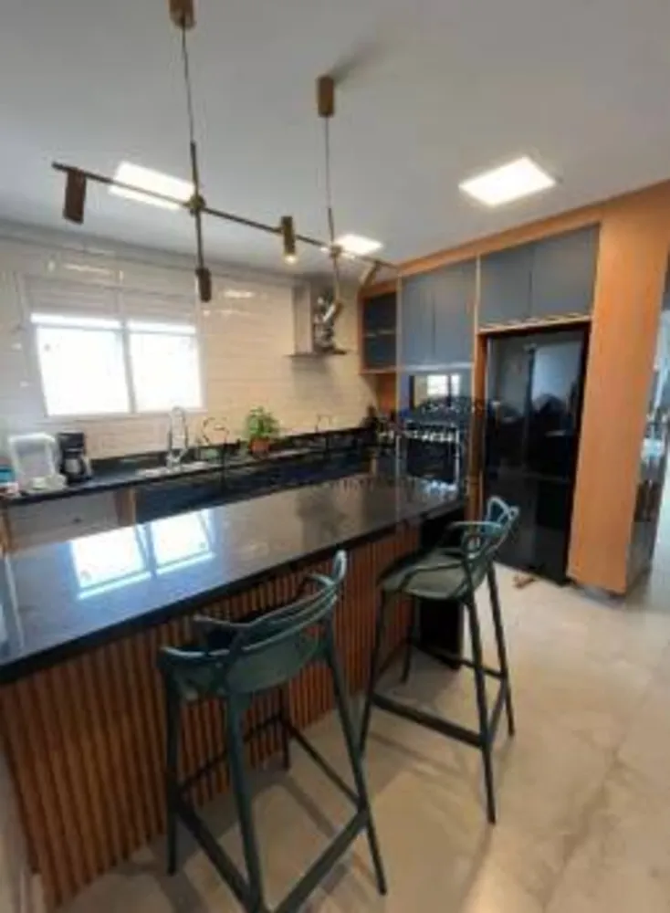 Apartamento, 3 quartos, 152 m² - Foto 2