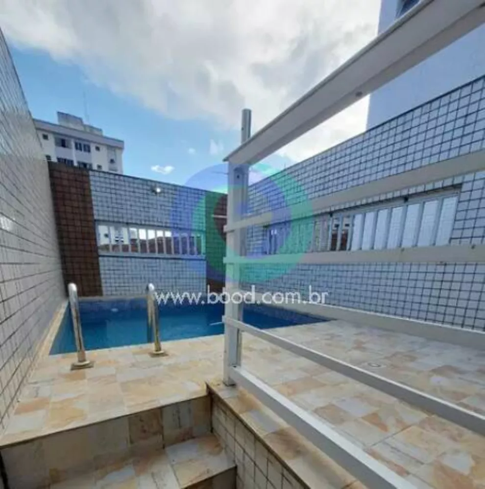 Casa à venda com 4 quartos, 228m² - Foto 1