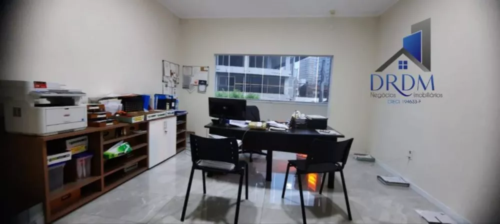 Prédio Inteiro à venda com 3 quartos, 240m² - Foto 2