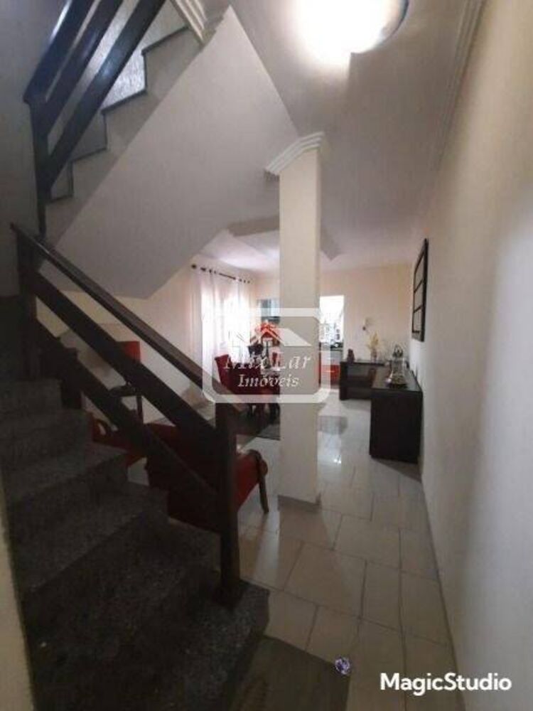Sobrado à venda com 4 quartos, 154m² - Foto 1
