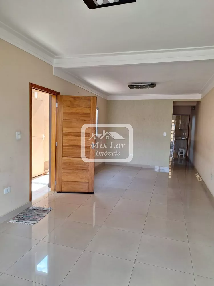 Sobrado à venda com 3 quartos, 180m² - Foto 1