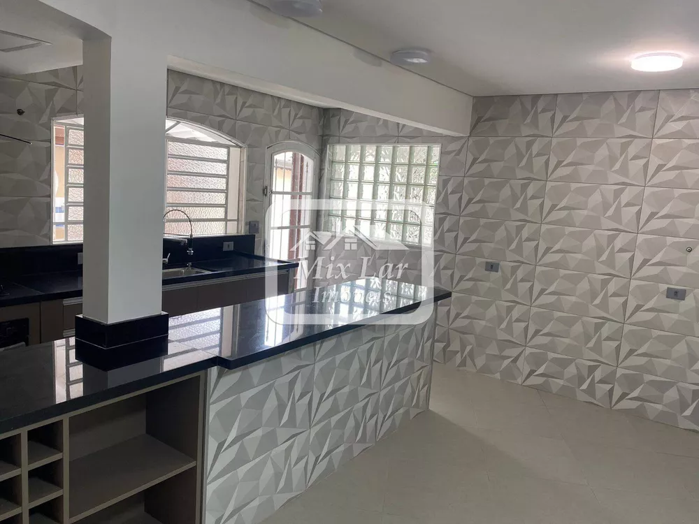 Sobrado à venda com 3 quartos, 178m² - Foto 2