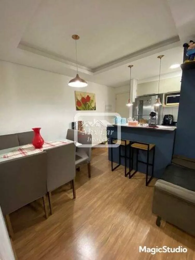 Apartamento à venda com 2 quartos, 61m² - Foto 2