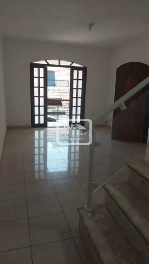 Sobrado à venda com 4 quartos, 240m² - Foto 3