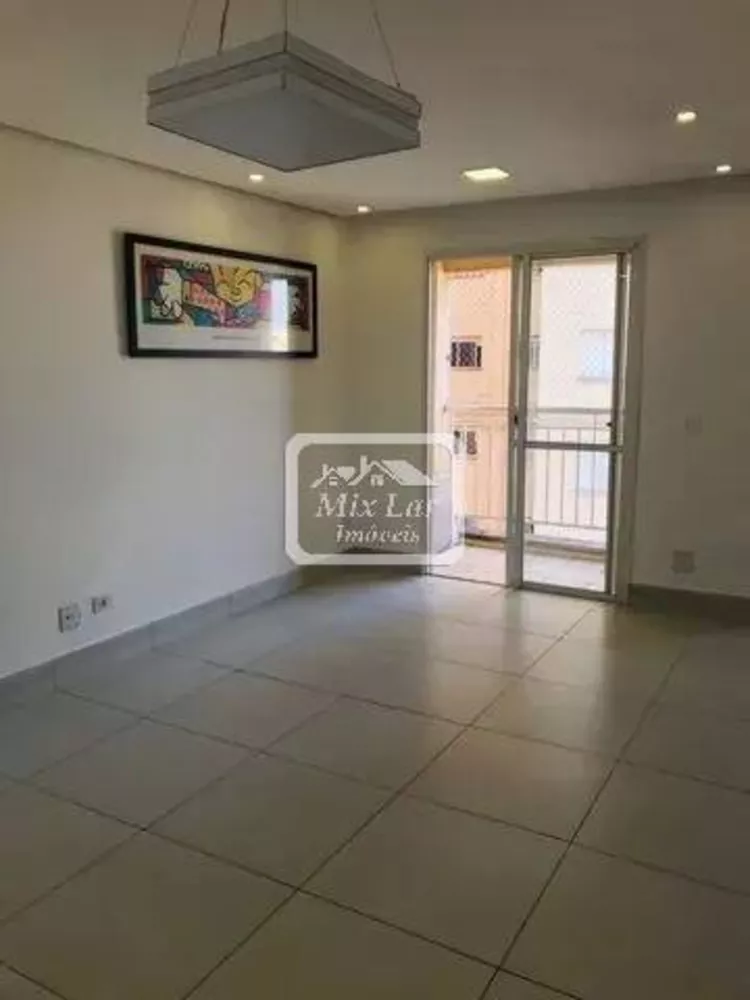 Apartamento à venda com 2 quartos, 68m² - Foto 2