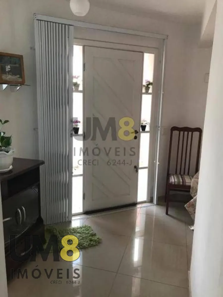 Sobrado, 3 quartos, 244 m² - Foto 2