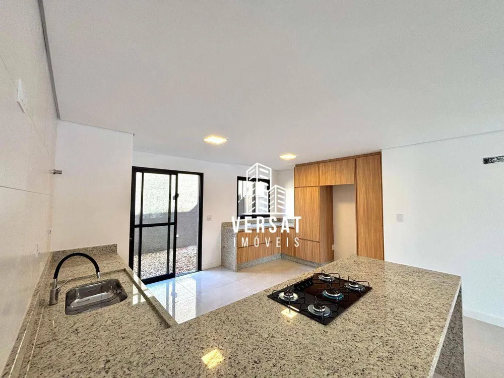 Sobrado, 3 quartos, 268 m² - Foto 2