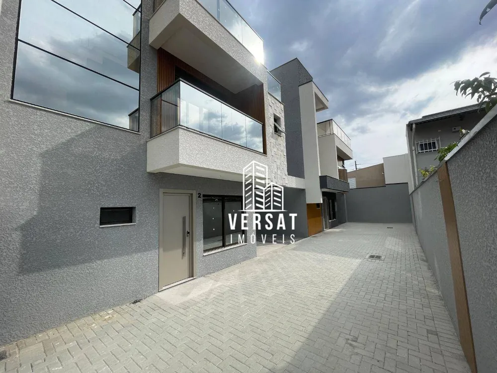 Sobrado, 3 quartos, 208 m² - Foto 1