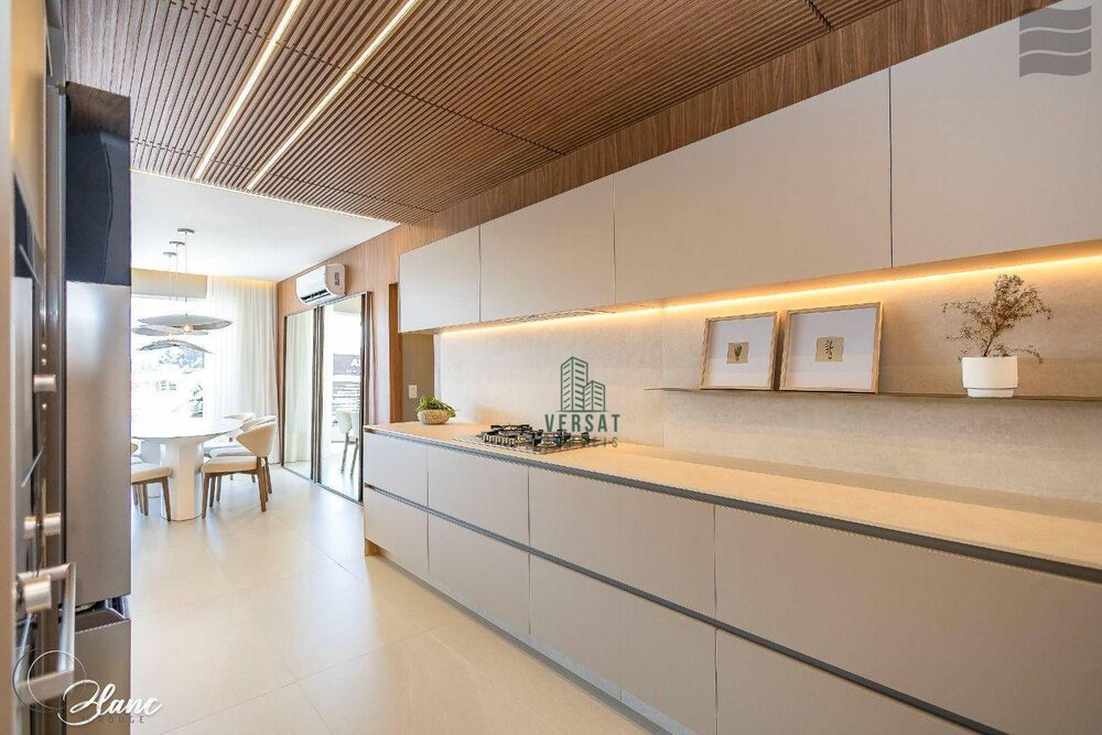 Cobertura, 3 quartos, 215 m² - Foto 4