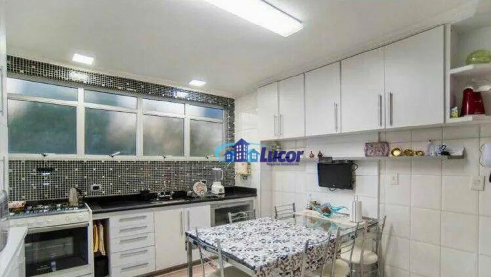 Apartamento, 3 quartos, 180 m² - Foto 2