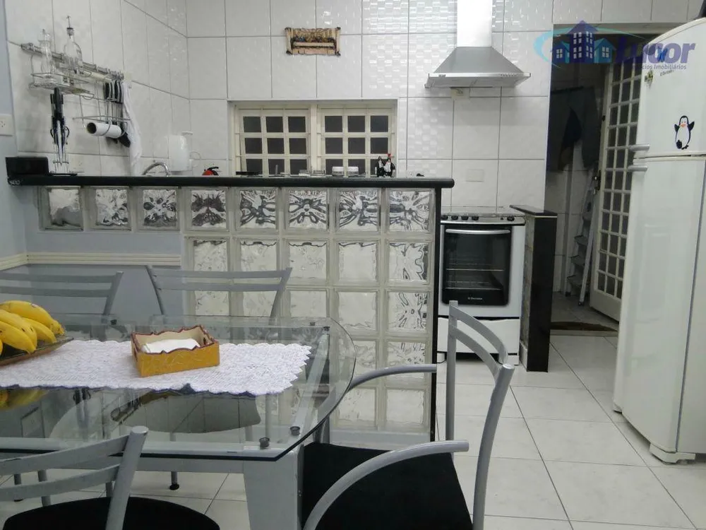 Sobrado, 3 quartos, 220 m² - Foto 1