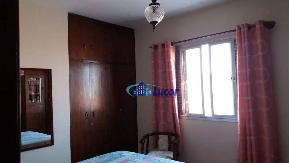Casa, 3 quartos, 264 m² - Foto 2