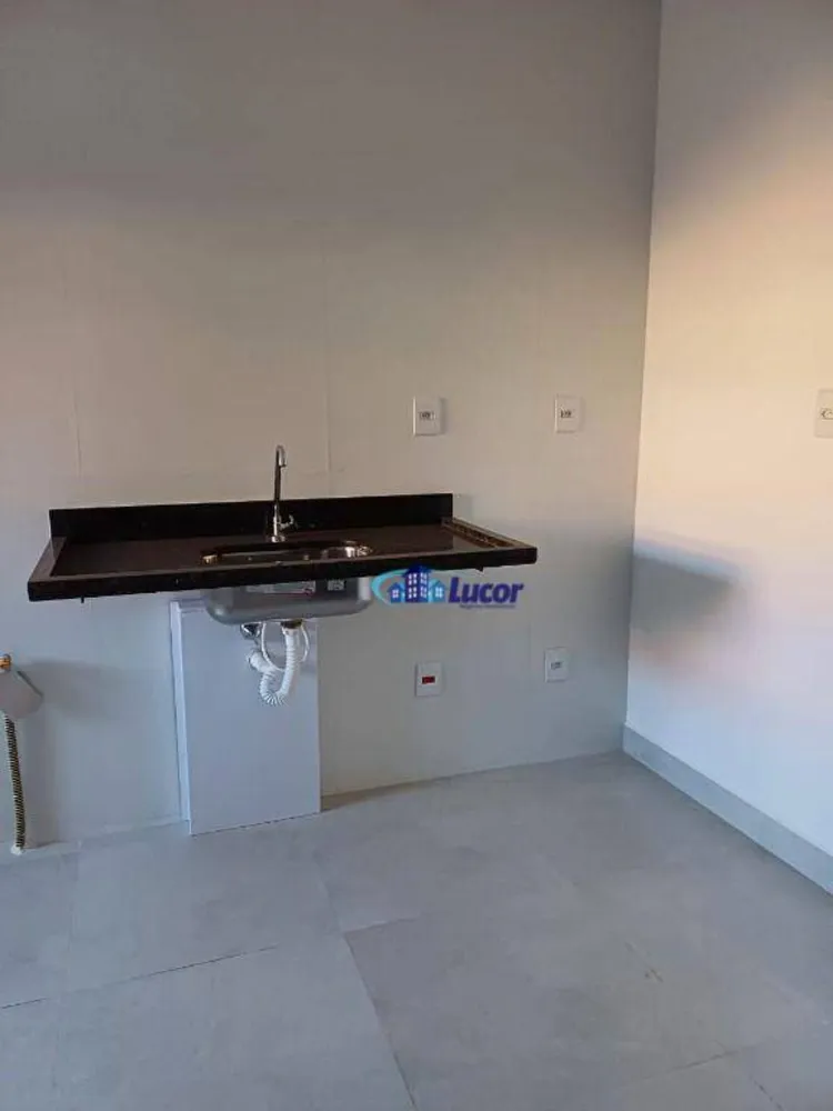 Apartamento, 1 quarto, 27 m² - Foto 2