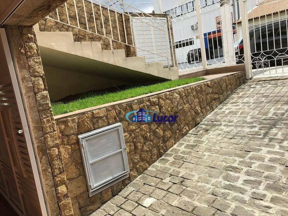 Sobrado, 4 quartos, 180 m² - Foto 3