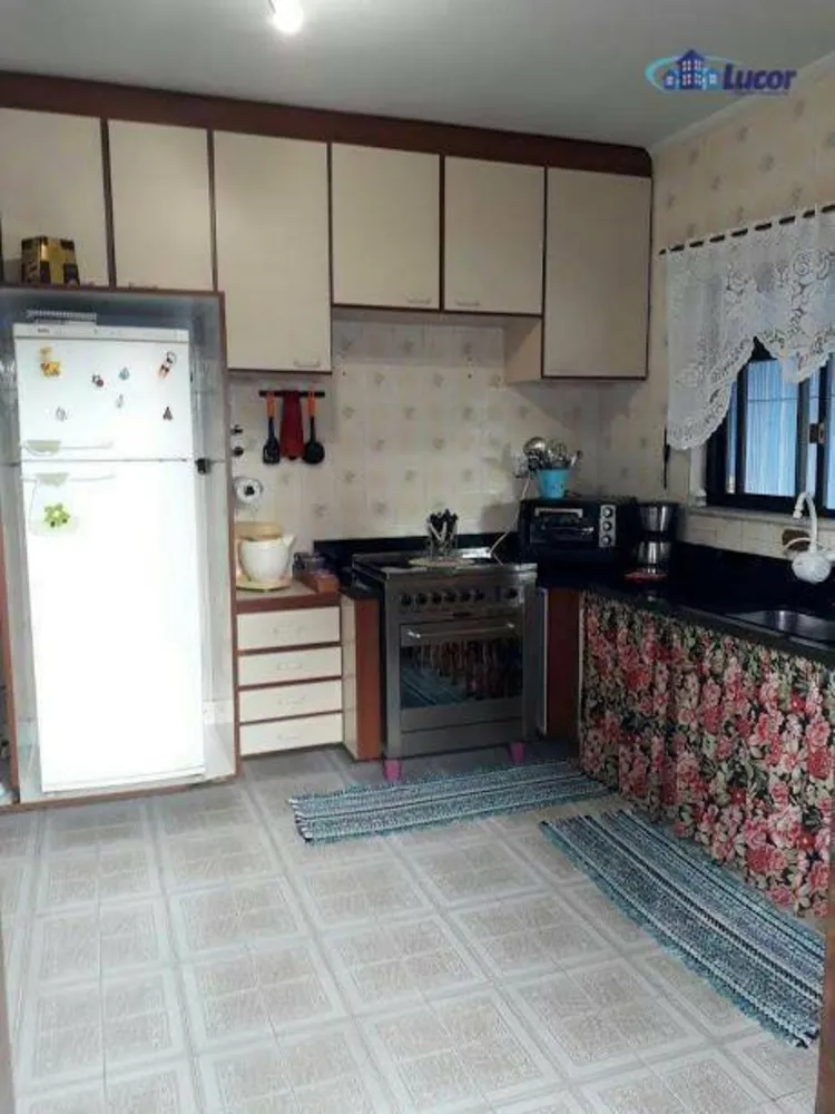 Casa, 4 quartos, 195 m² - Foto 3
