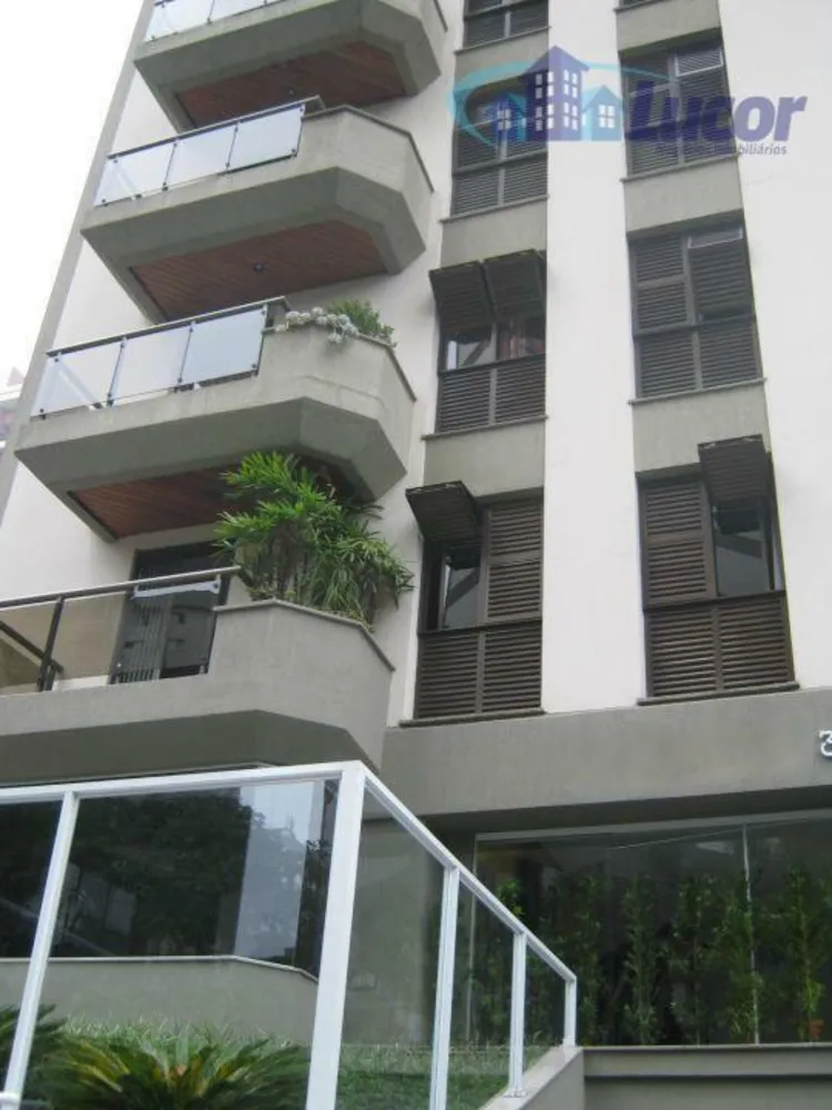 Apartamento, 3 quartos, 160 m² - Foto 1