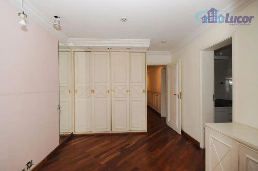 Apartamento, 3 quartos, 249 m² - Foto 2