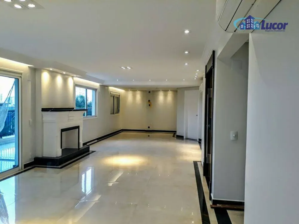 Apartamento, 3 quartos, 235 m² - Foto 1