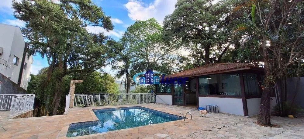 Casa, 5 quartos, 350 m² - Foto 1