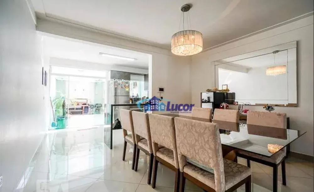 Casa, 3 quartos, 180 m² - Foto 1