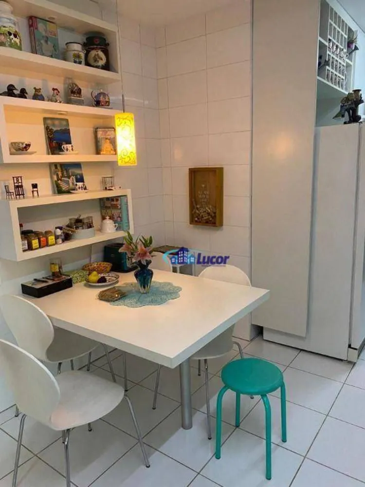 Apartamento, 4 quartos, 213 m² - Foto 2