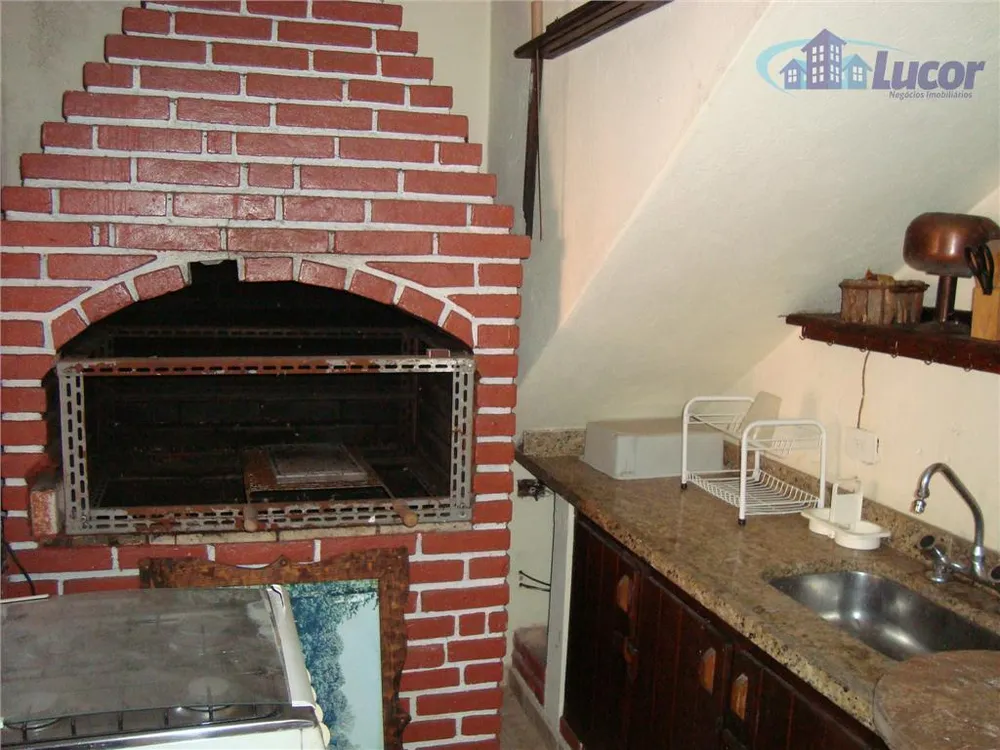 Casa, 3 quartos, 340 m² - Foto 2