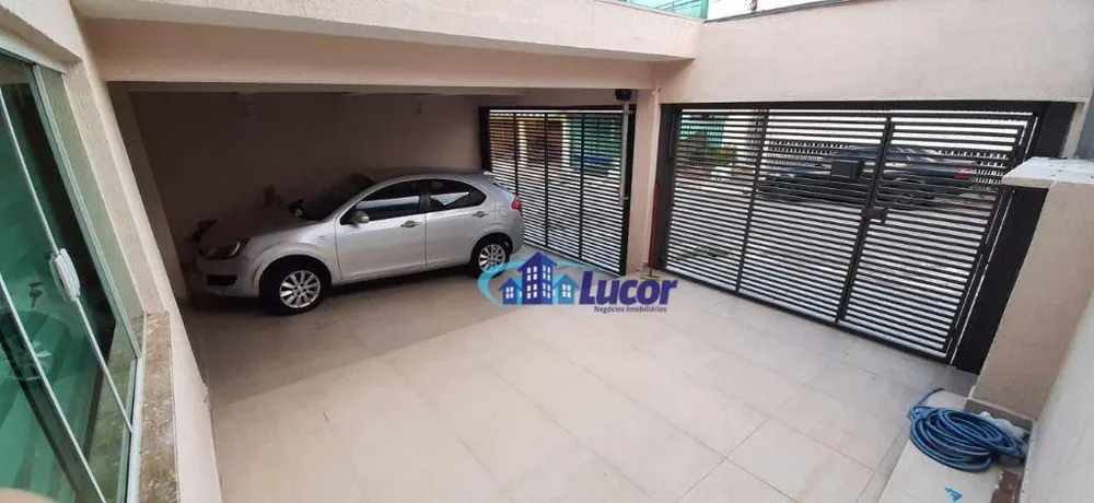 Sobrado, 3 quartos, 245 m² - Foto 2
