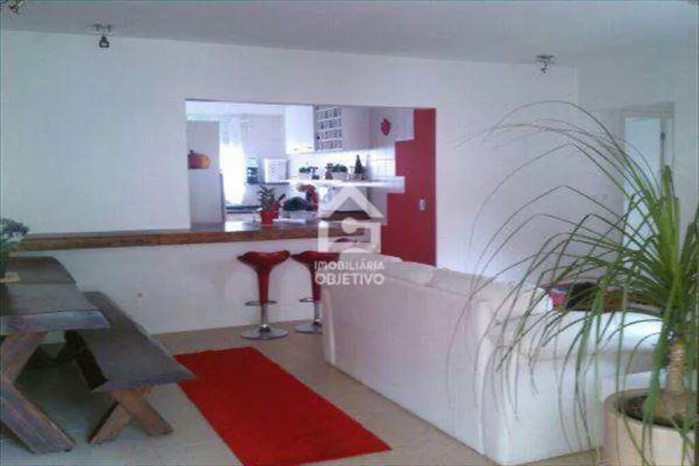 Apartamento à venda com 3 quartos, 131m² - Foto 1