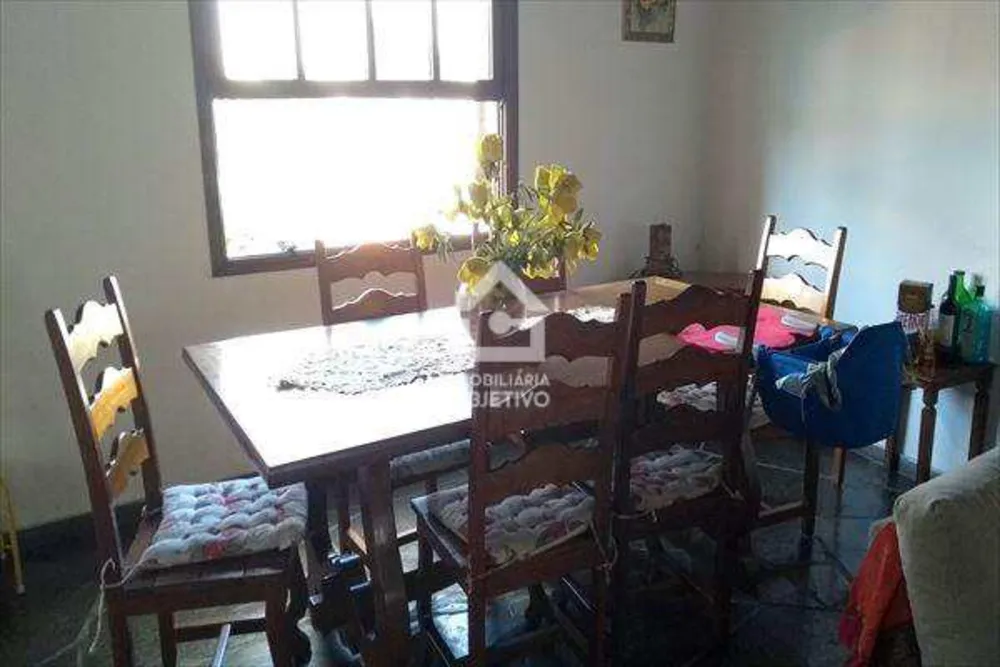 Casa, 3 quartos, 261 m² - Foto 2