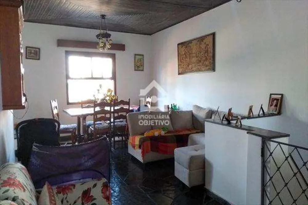 Casa, 3 quartos, 261 m² - Foto 1