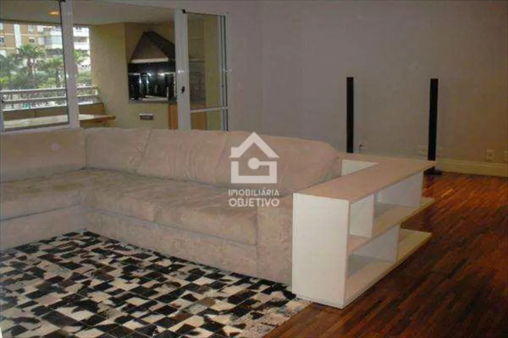 Apartamento para alugar com 3 quartos, 141m² - Foto 6