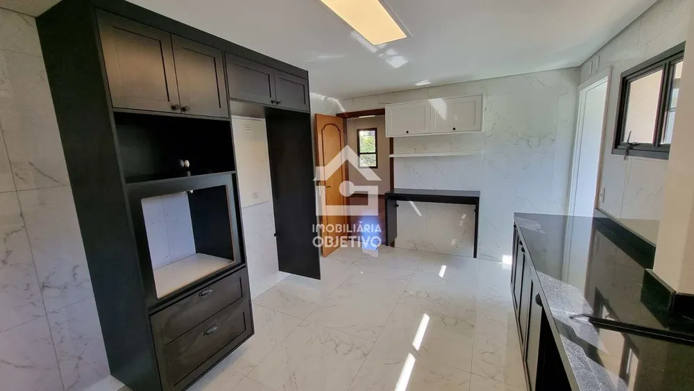 Apartamento, 4 quartos, 195 m² - Foto 2