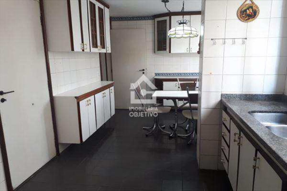Apartamento à venda com 4 quartos, 160m² - Foto 2