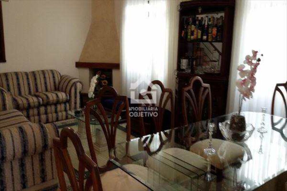 Casa, 3 quartos, 236 m² - Foto 3