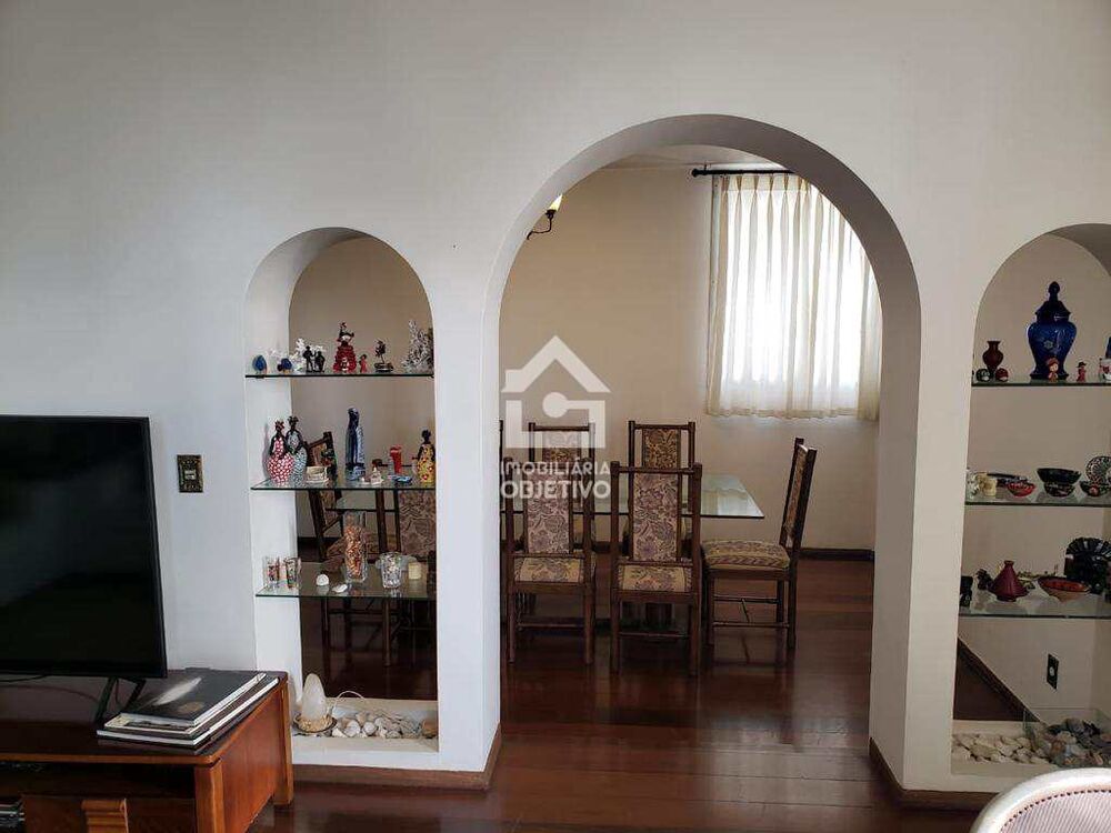 Apartamento à venda com 4 quartos, 178m² - Foto 2