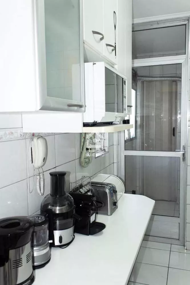 Apartamento à venda com 2 quartos, 57m² - Foto 13