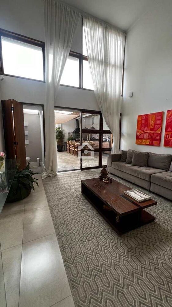 Sobrado, 3 quartos, 260 m² - Foto 1