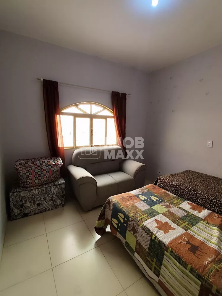 Casa, 4 quartos, 220 m² - Foto 2