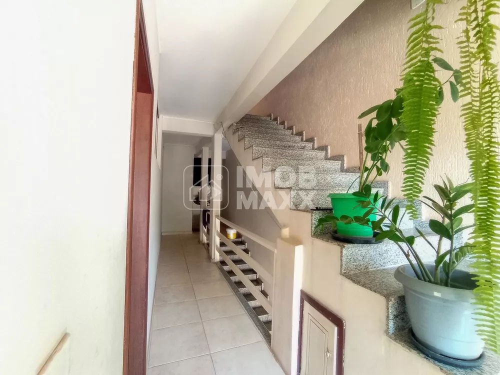 Prédio Inteiro à venda com 6 quartos, 450m² - Foto 1