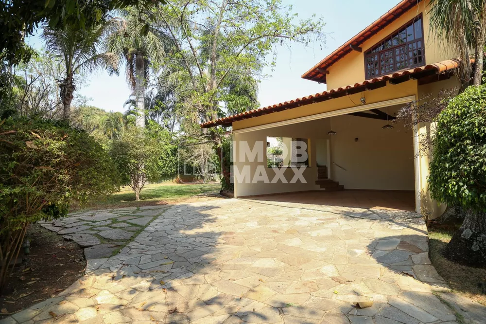 Casa de Condomínio à venda com 4 quartos, 565m² - Foto 1