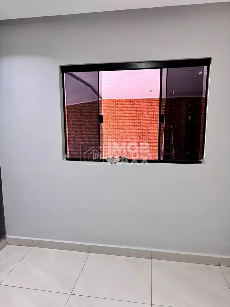 Casa à venda com 2 quartos, 120m² - Foto 3