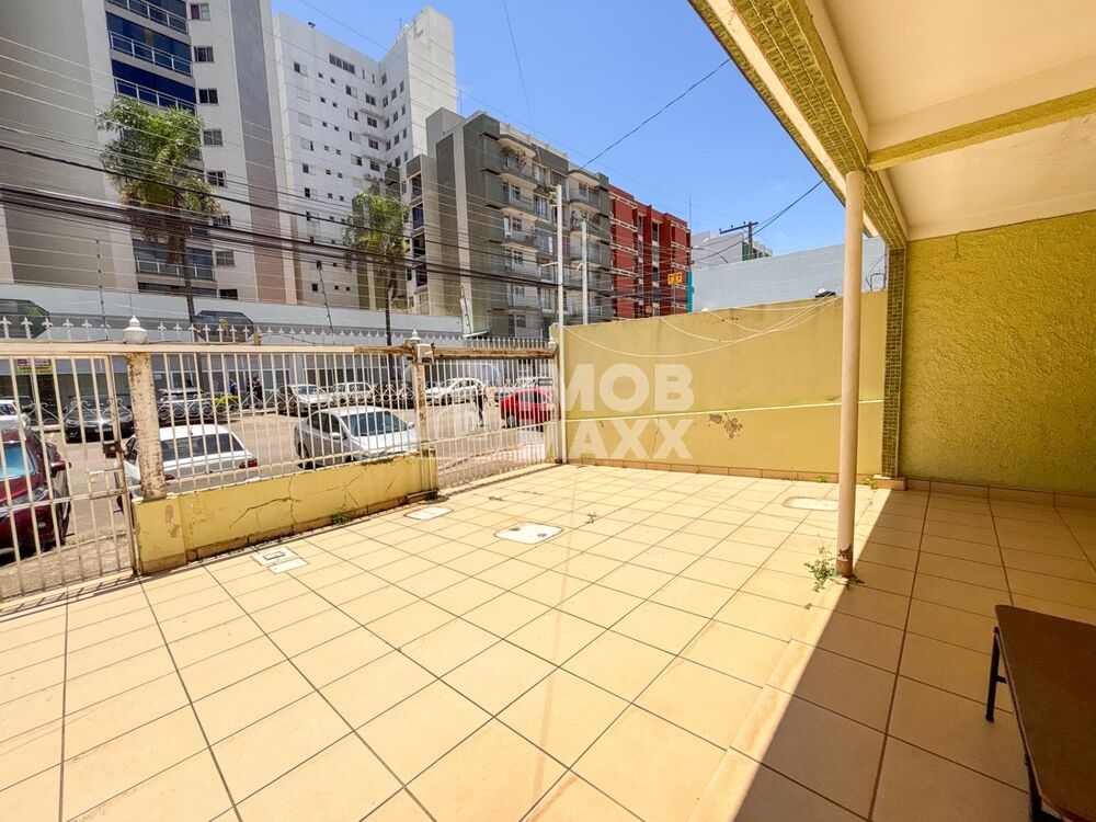 Casa, 6 quartos, 210 m² - Foto 1