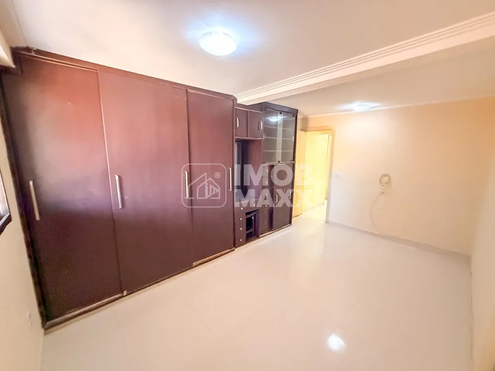 Casa, 4 quartos, 235 m² - Foto 4