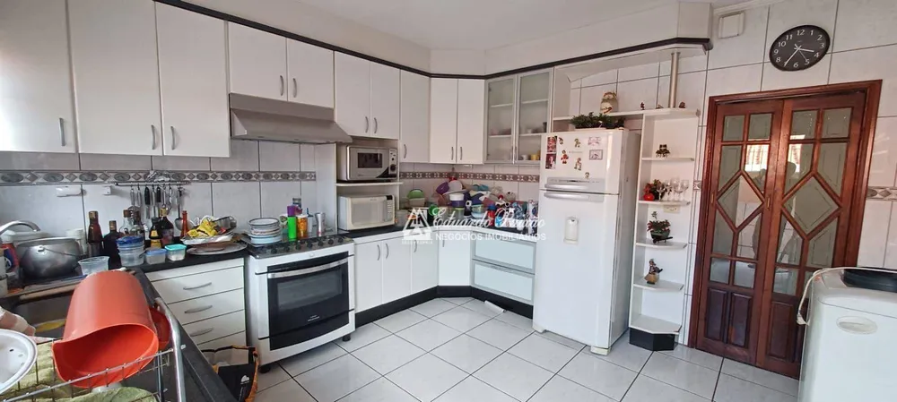 Casa, 3 quartos, 250 m² - Foto 2