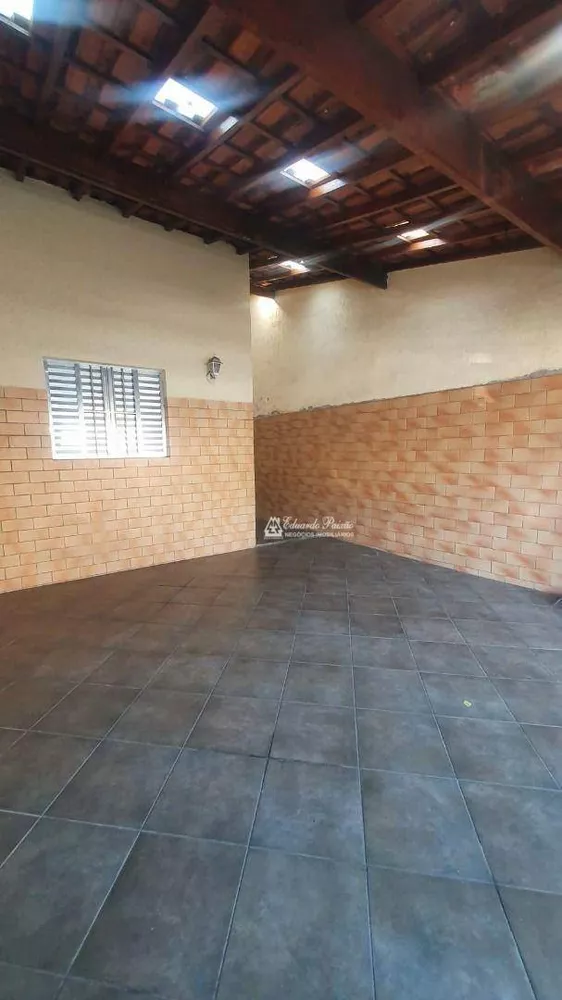 Casa para alugar com 3 quartos, 120m² - Foto 4