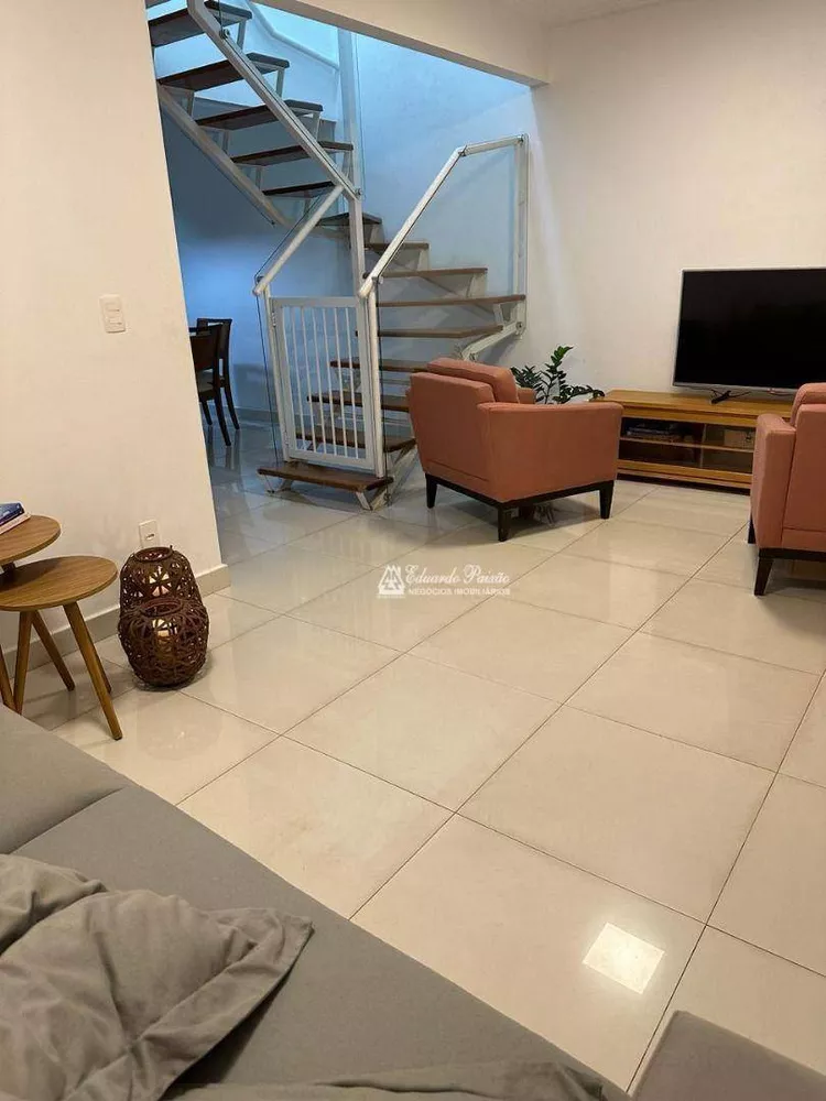 Sobrado à venda com 3 quartos, 100m² - Foto 4