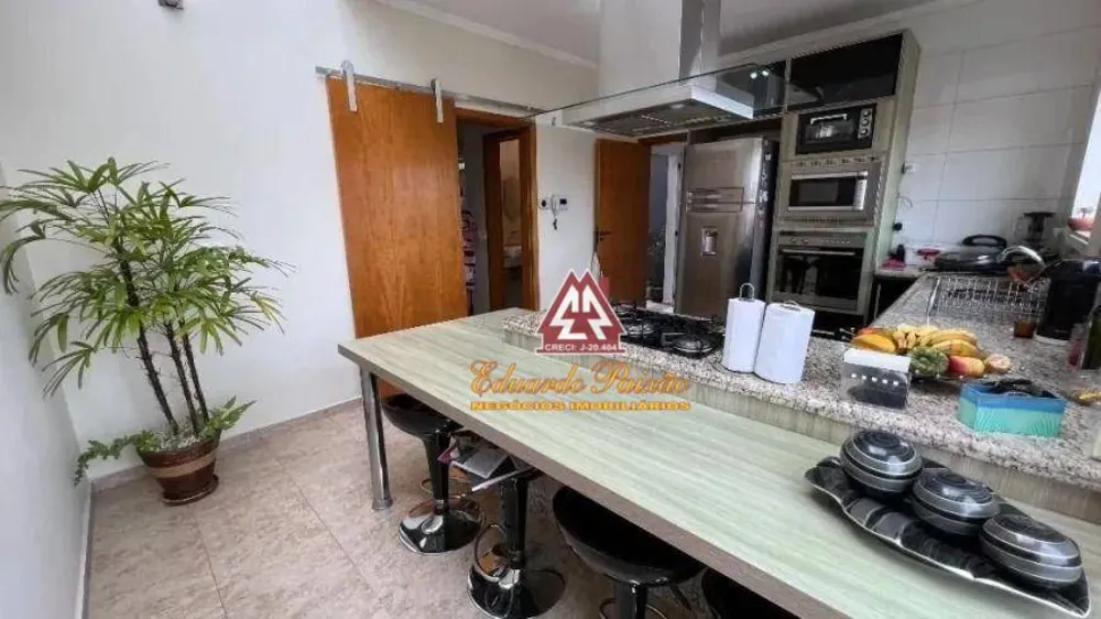 Sobrado, 3 quartos, 186 m² - Foto 1