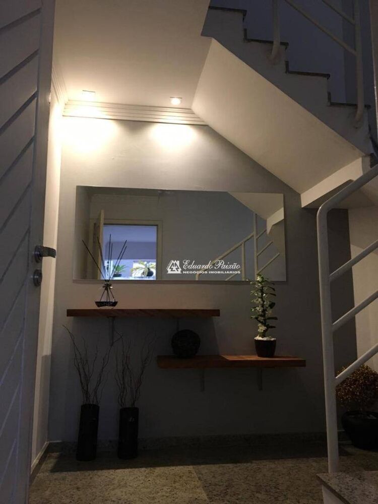 Sobrado, 4 quartos, 261 m² - Foto 1