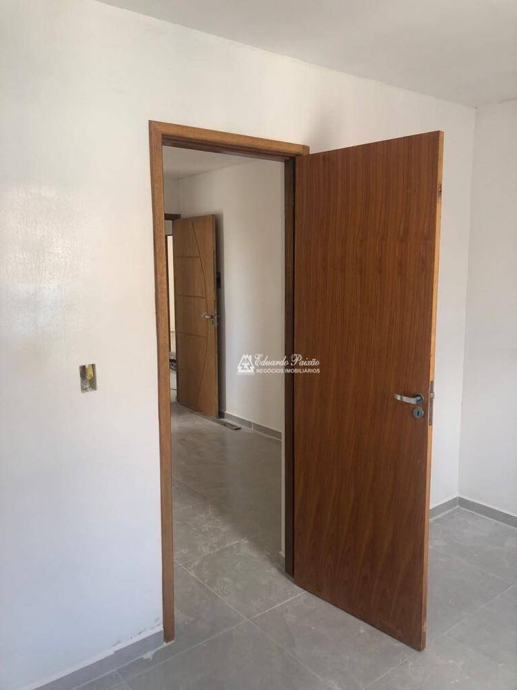 Apartamento à venda com 1 quarto, 32m² - Foto 2